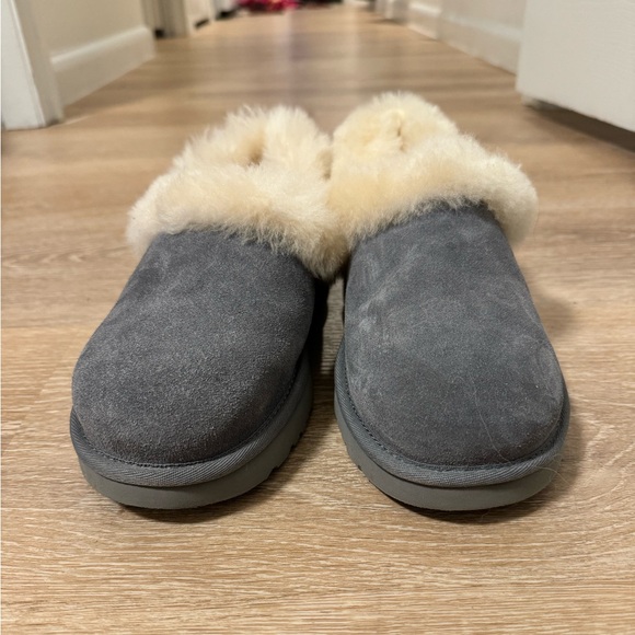 UGG Nita Slippers - Picture 1 of 6